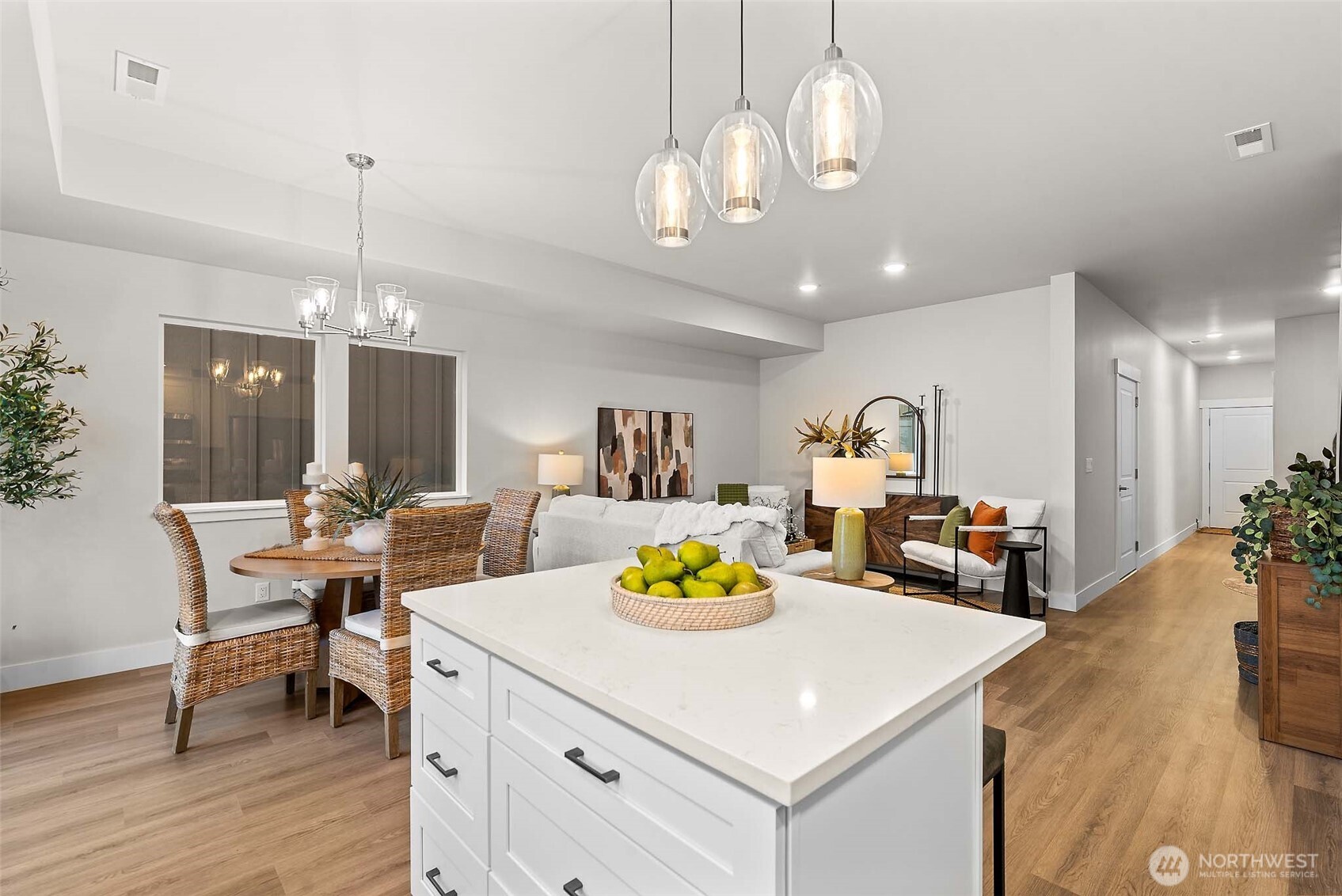 1075 Red Apple Road #E20, Wenatchee, WA 98801