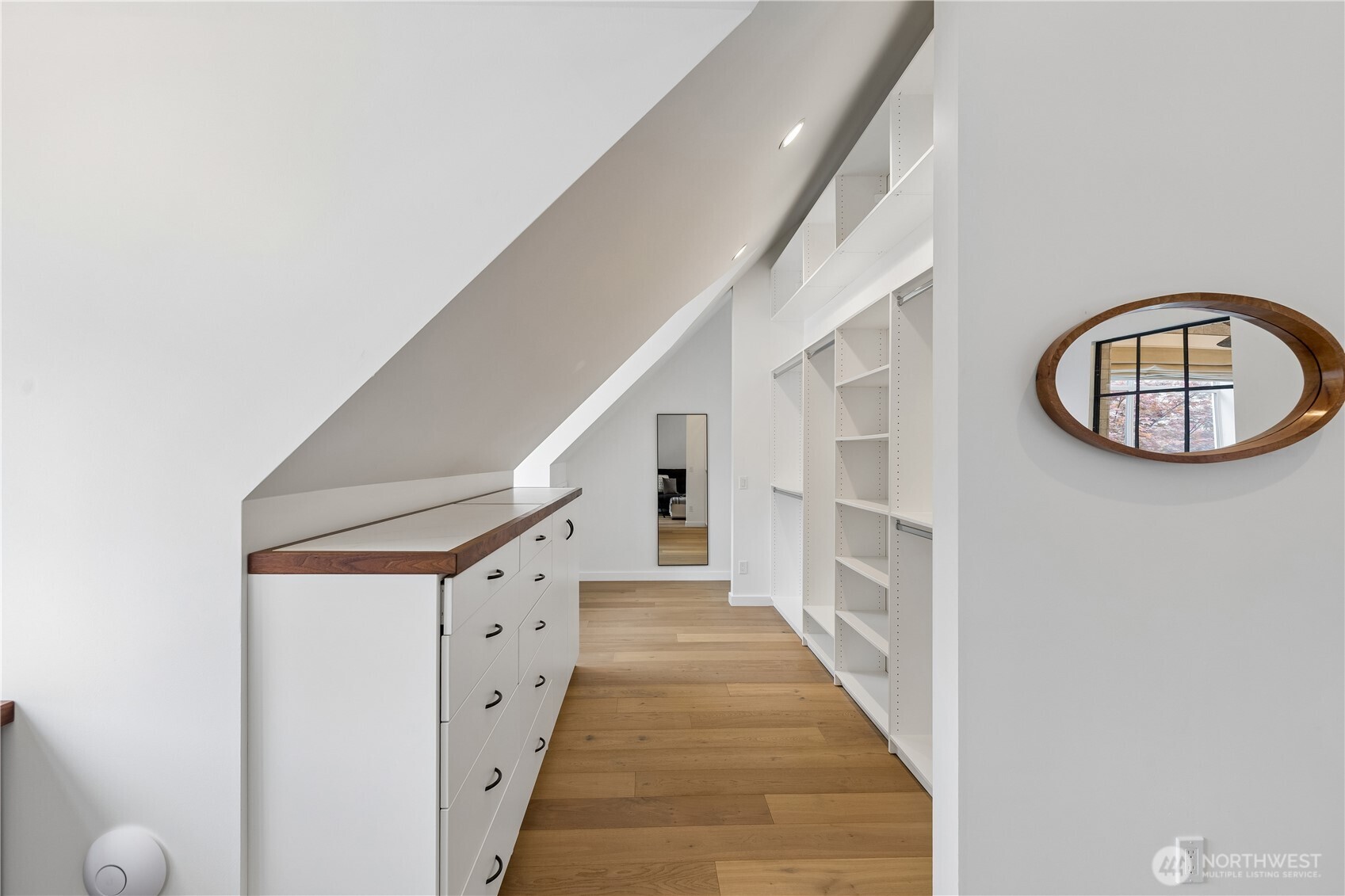 5932 California Avenue SW, Seattle, WA 98186