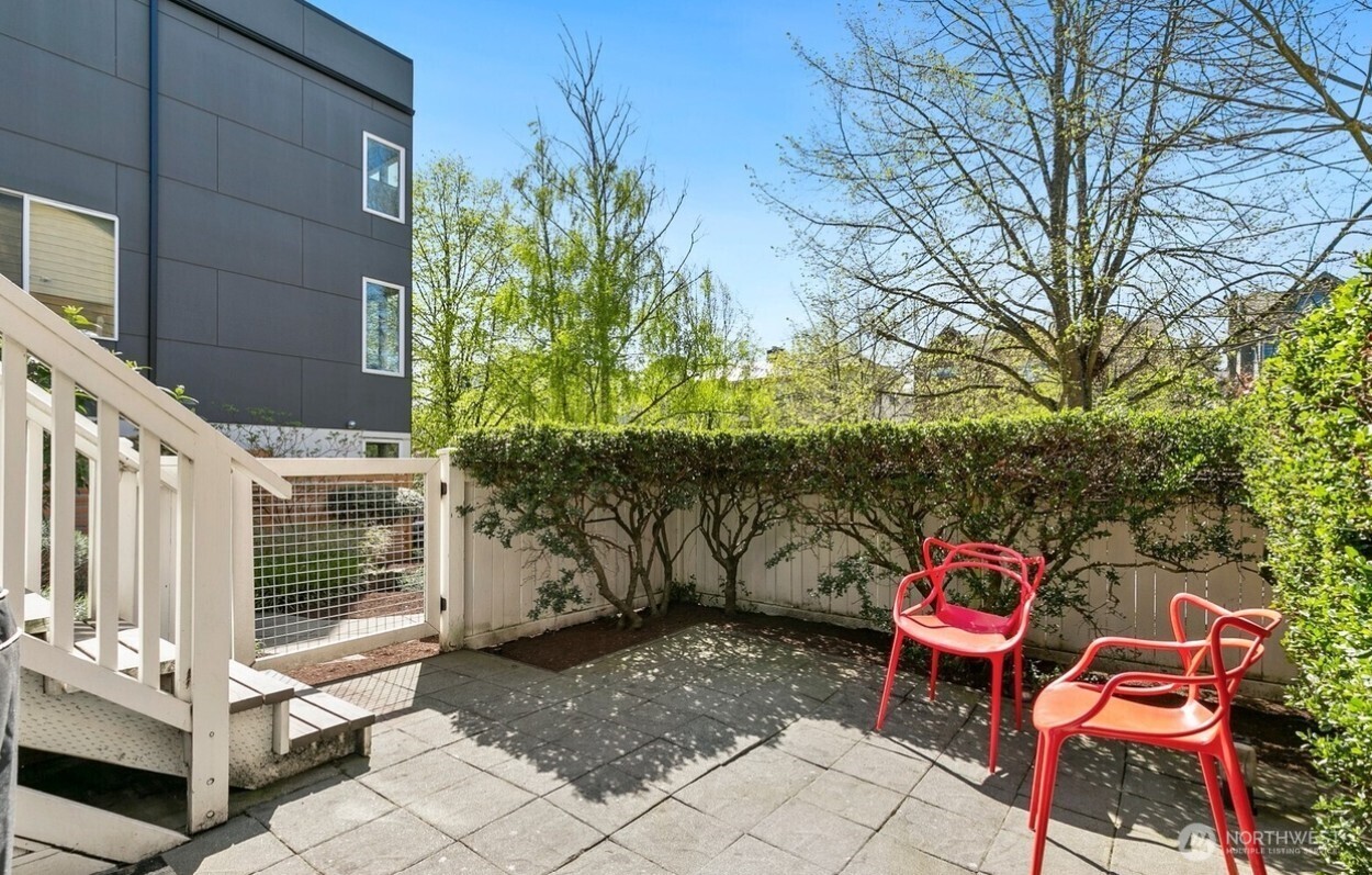 5932 California Avenue SW, Seattle, WA 98186
