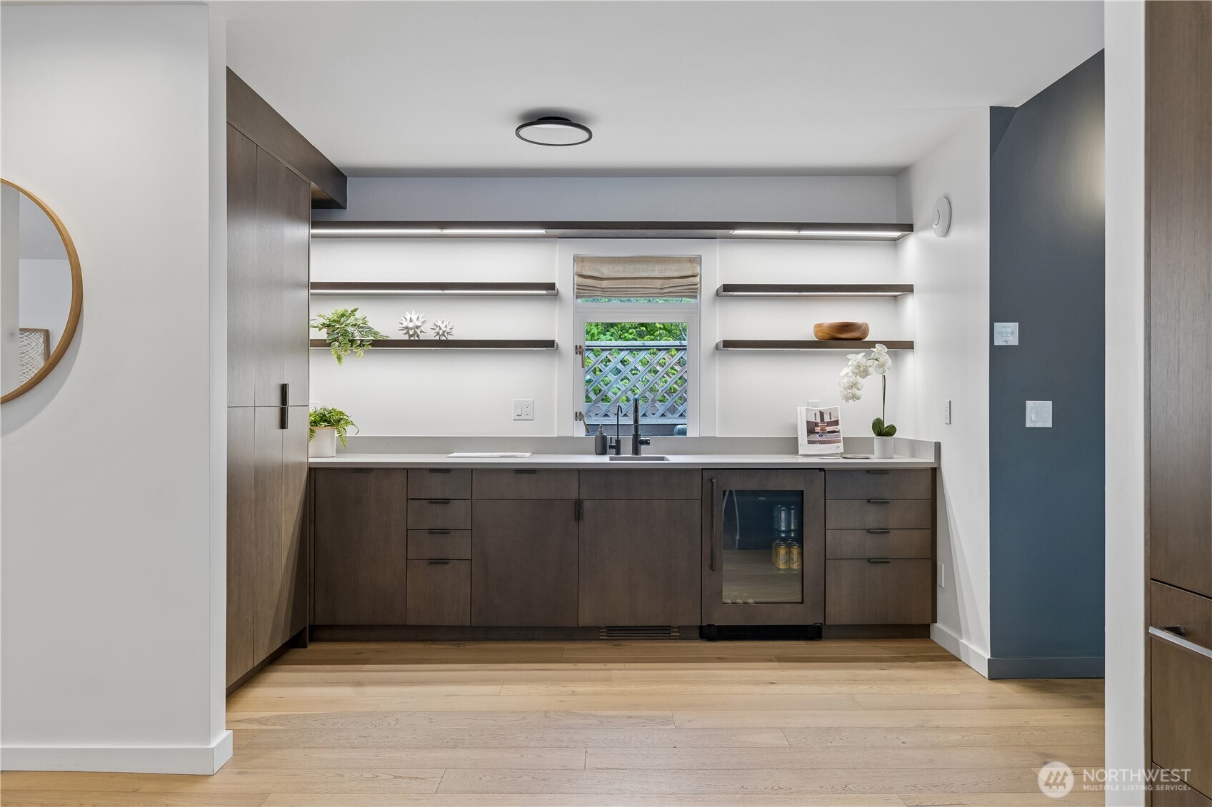 5932 California Avenue SW, Seattle, WA 98186