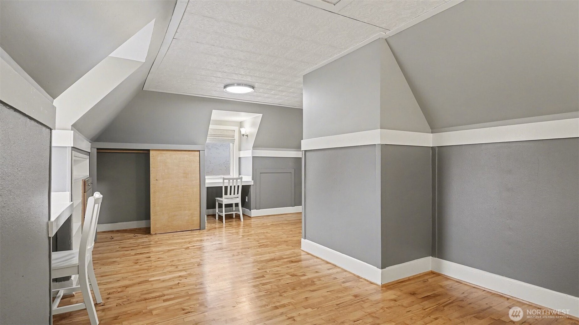 4335 NE 45th Street , Seattle, WA 98105