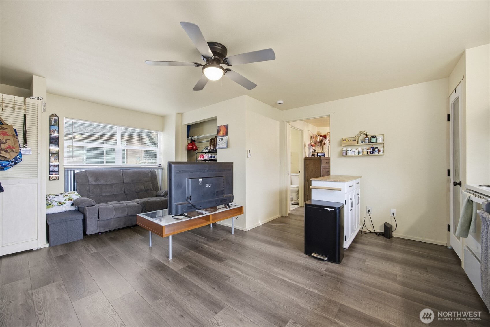 5698 2nd Avenue , Ferndale, WA 98248