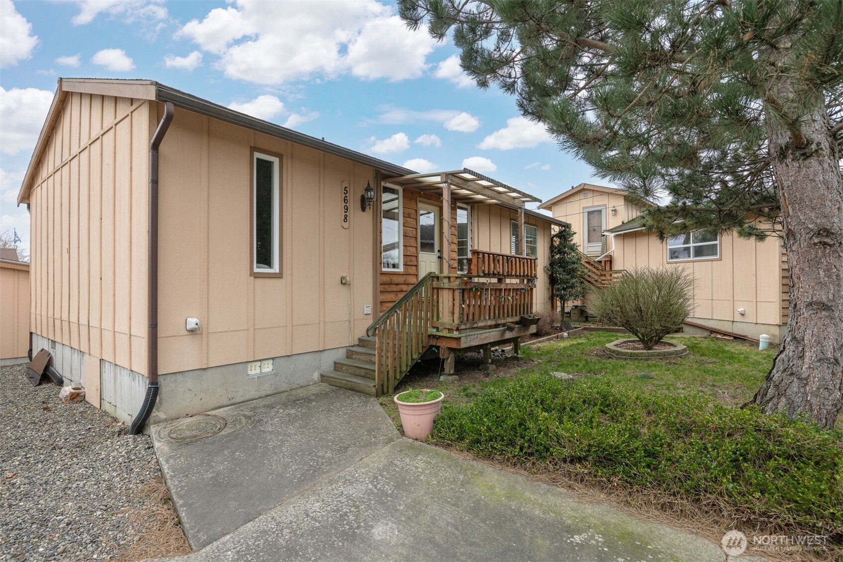 5698 2nd Avenue , Ferndale, WA 98248