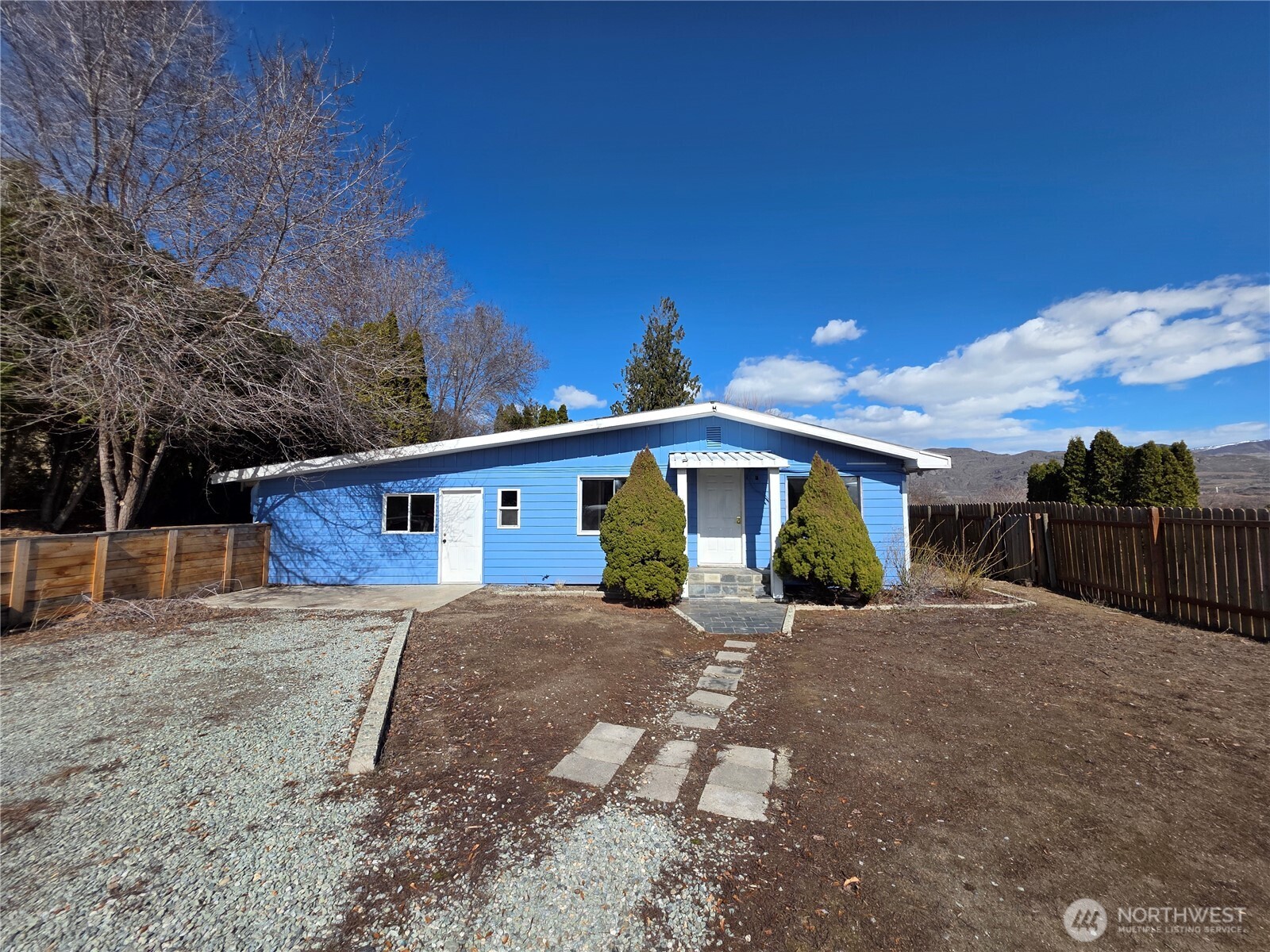 1009 17th Avenue , Oroville, WA 98844