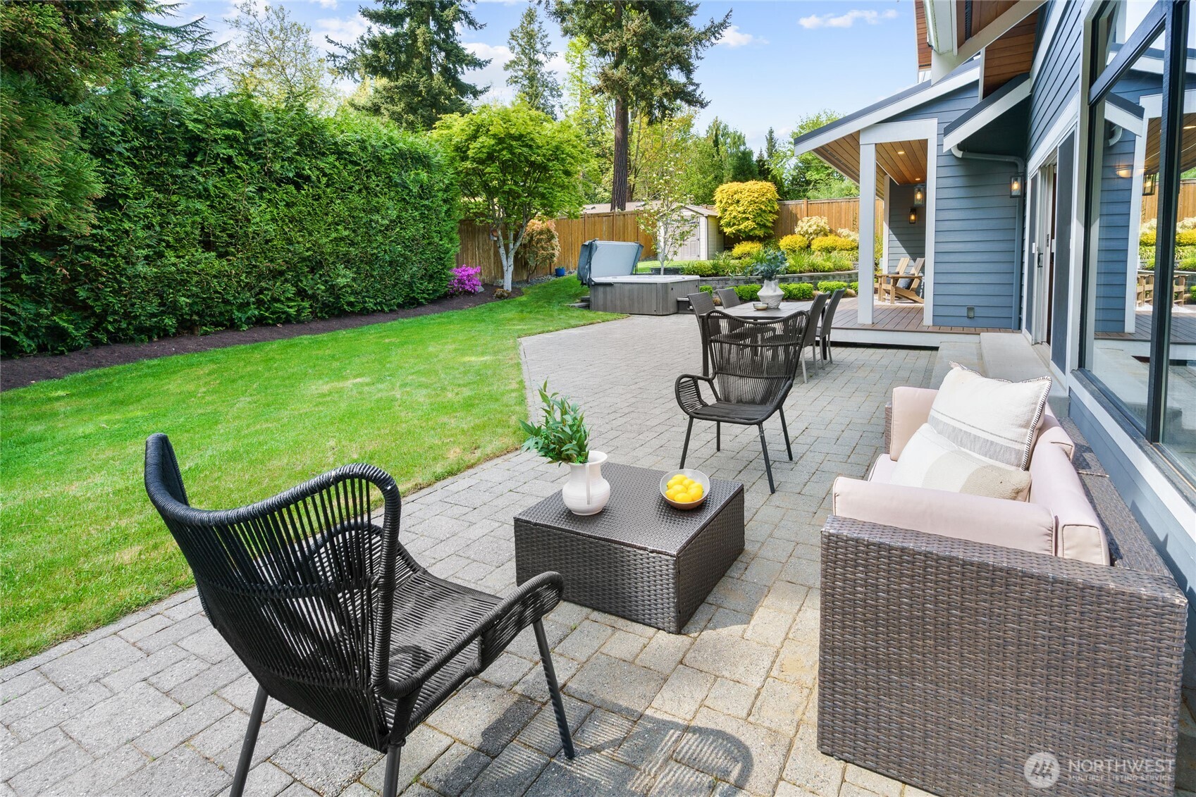 6219 89th Avenue SE, Mercer Island, WA 98040-4511