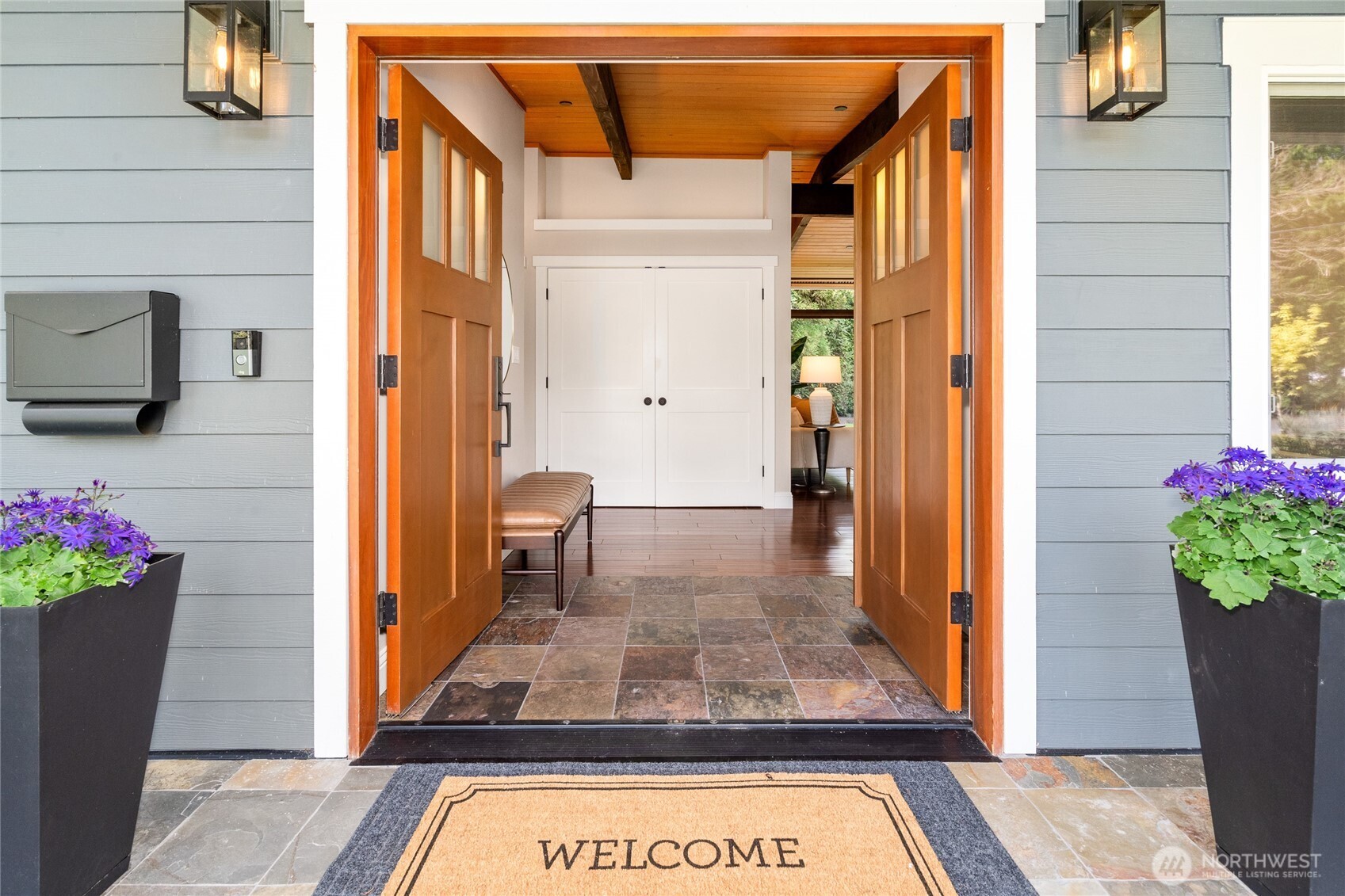 6219 89th Avenue SE, Mercer Island, WA 98040-4511