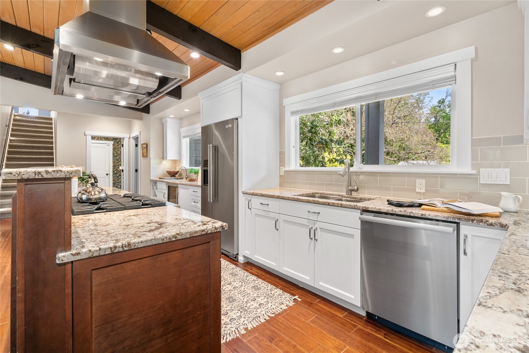 6219 89th Avenue SE, Mercer Island, WA 98040-4511