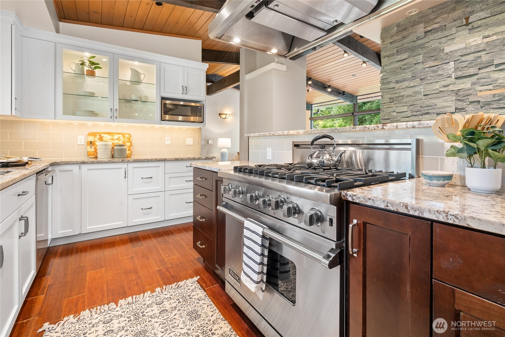 6219 89th Avenue SE, Mercer Island, WA 98040-4511