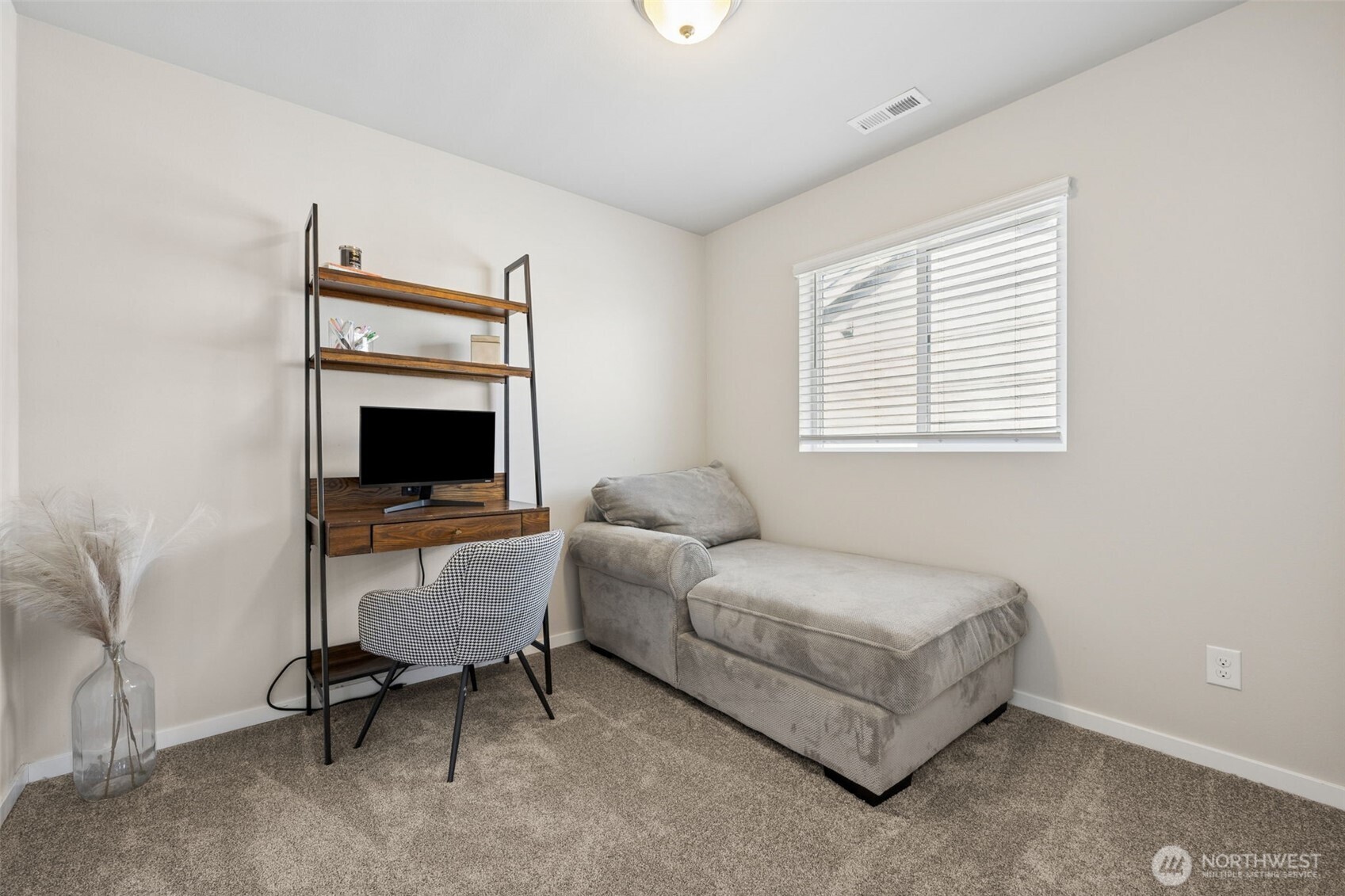 6931 Sweetgum Avenue NE, Olympia, WA 98516