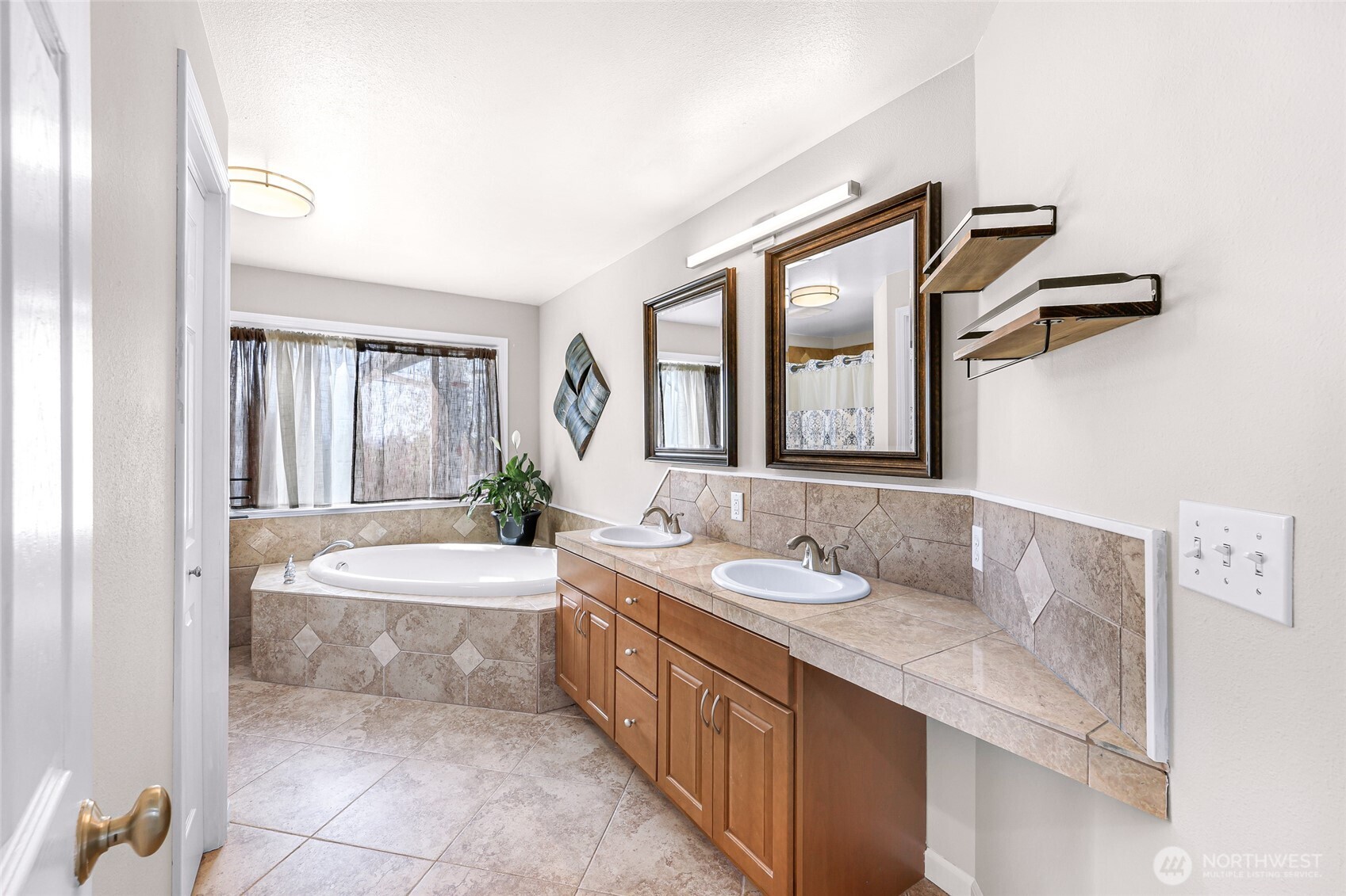 2128 St Clair Street , Bellingham, WA 98229