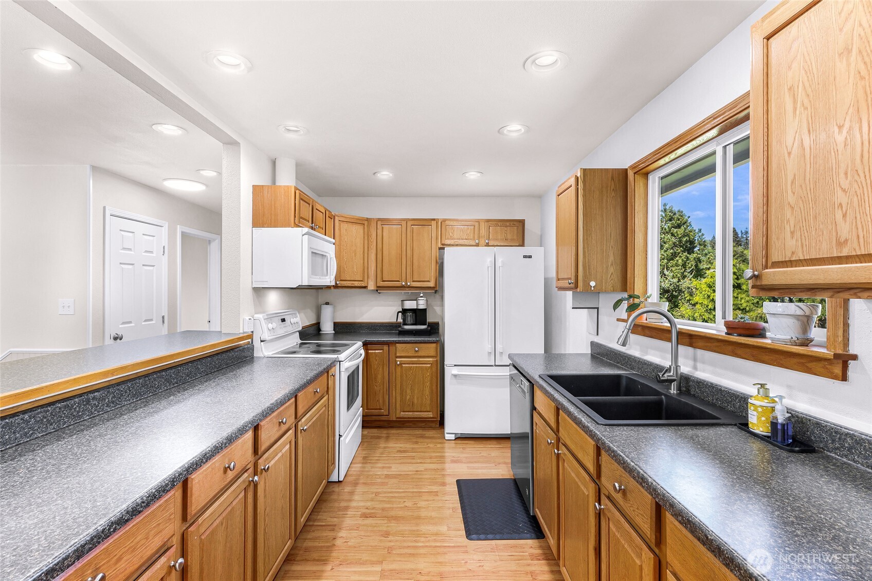 2128 St Clair Street , Bellingham, WA 98229