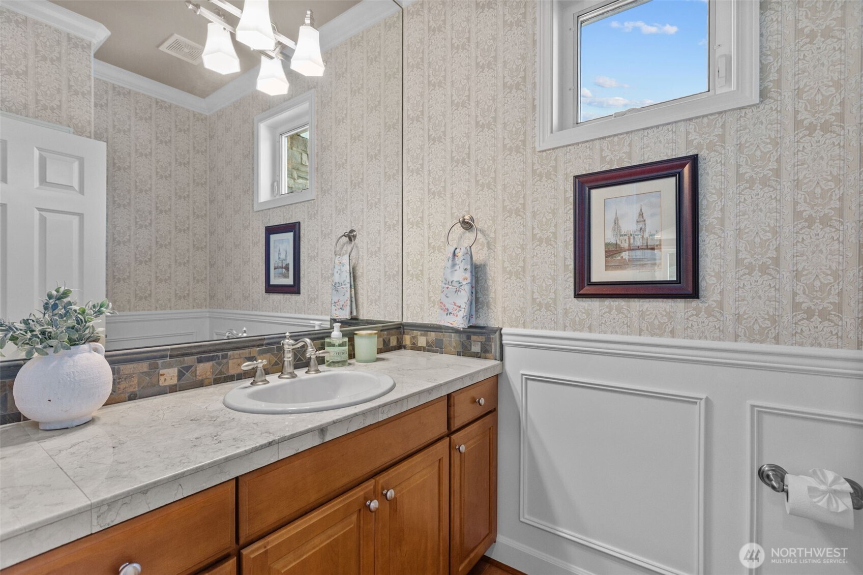 2759 NW Pine Cone Place , Issaquah, WA 98027