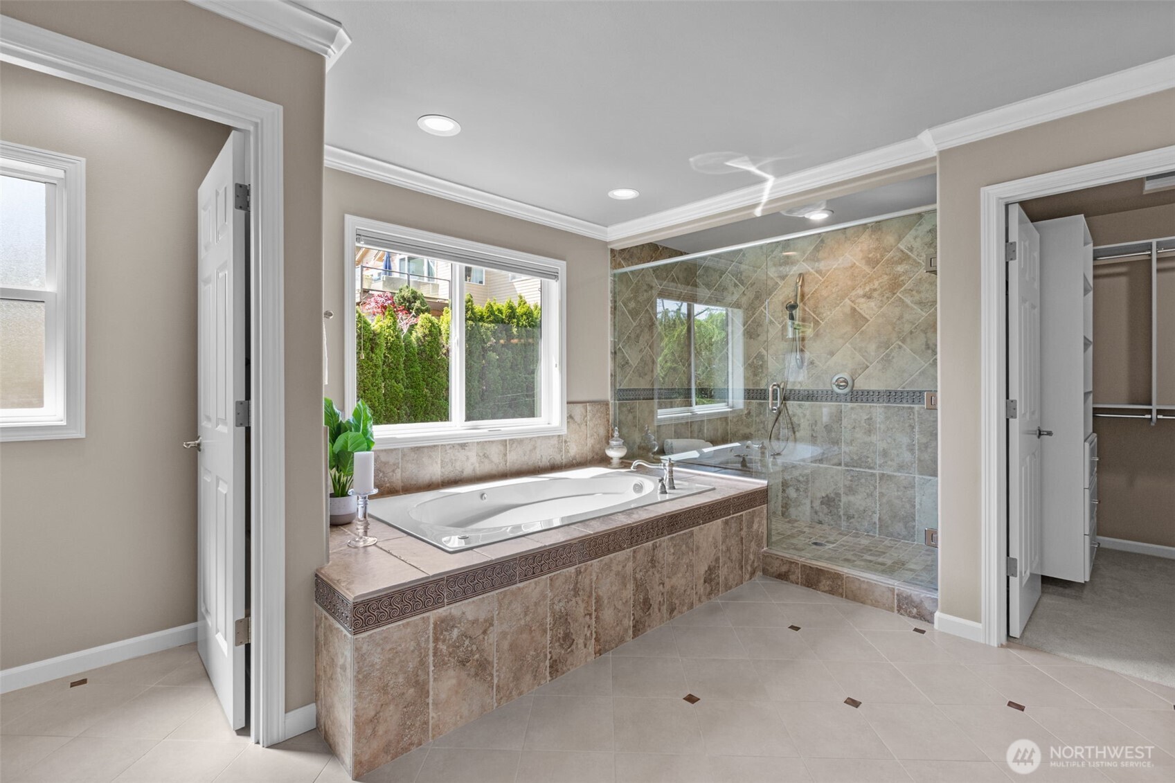 2759 NW Pine Cone Place , Issaquah, WA 98027