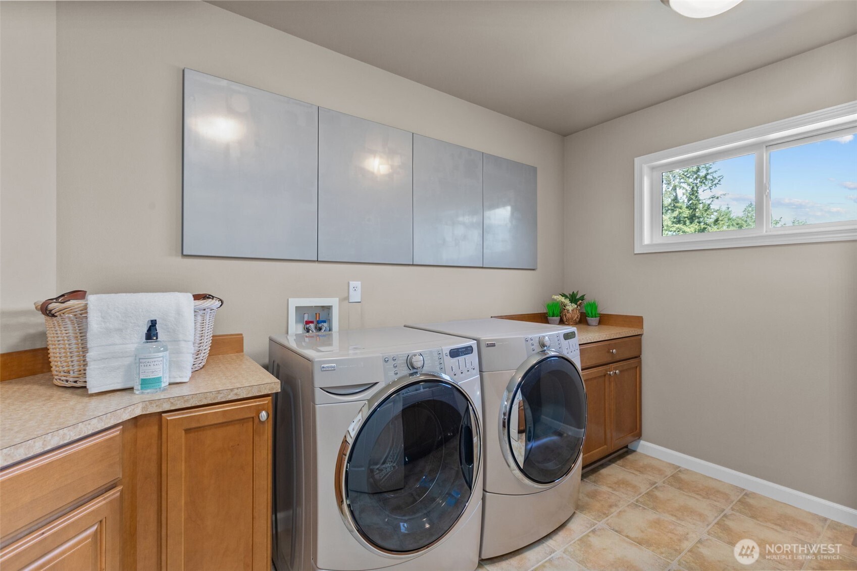 2759 NW Pine Cone Place , Issaquah, WA 98027