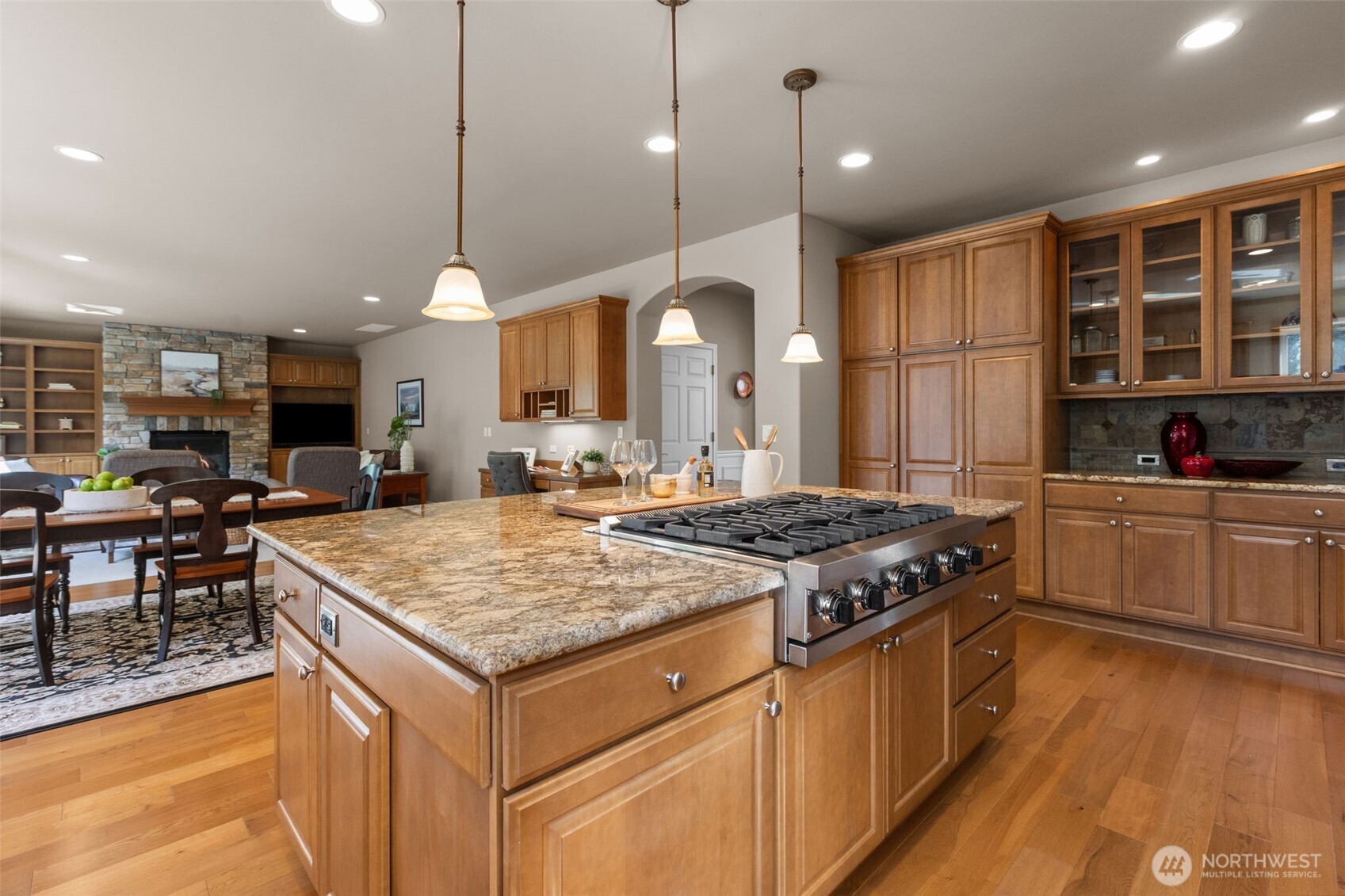 2759 NW Pine Cone Place , Issaquah, WA 98027