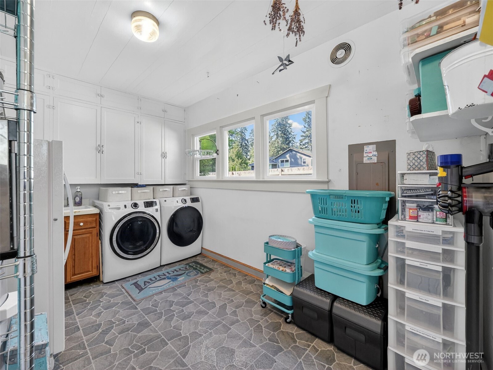 6906 NE Carpenter Ln , Kingston, WA 98346