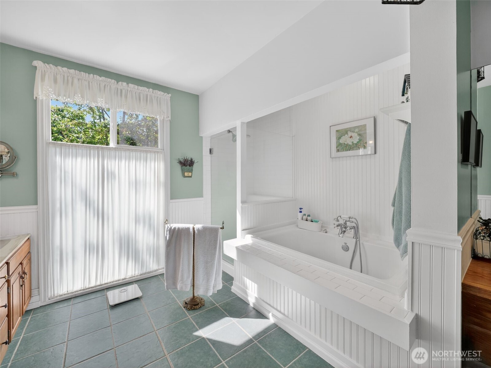 6906 NE Carpenter Ln , Kingston, WA 98346