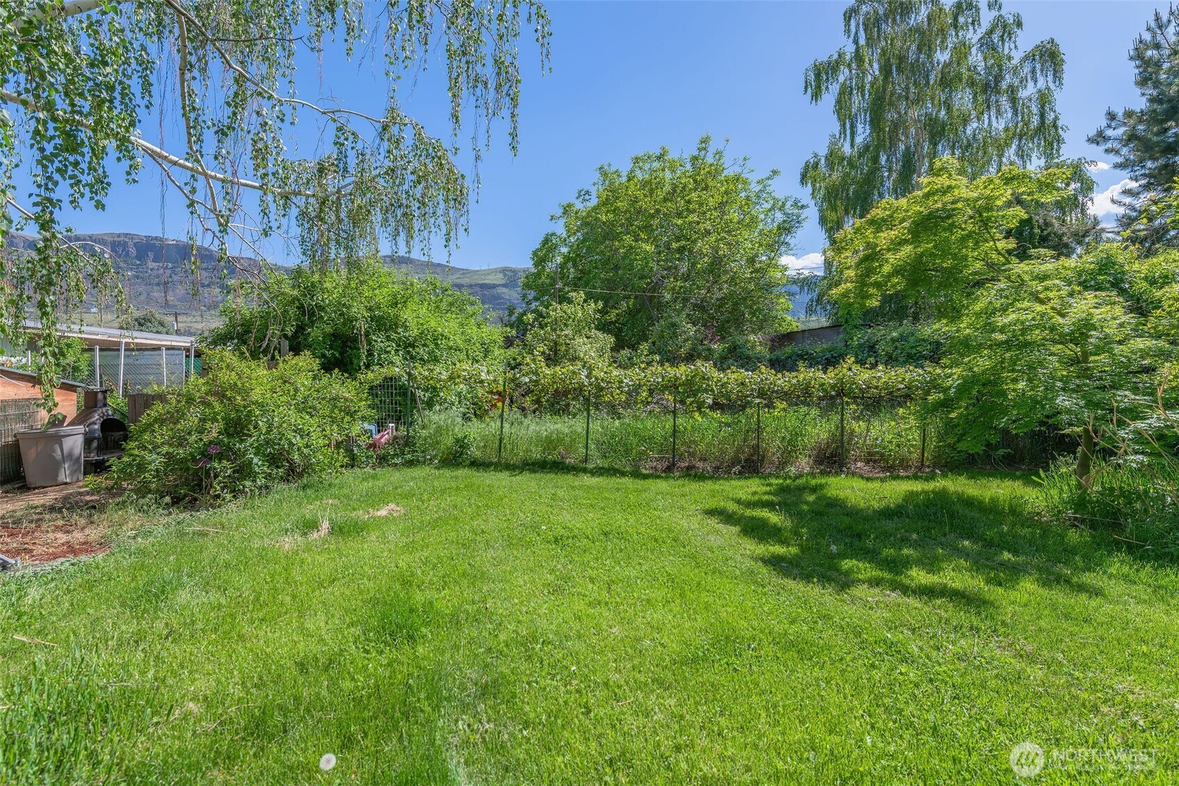 3432 Bainard Road , Malaga, WA 98828