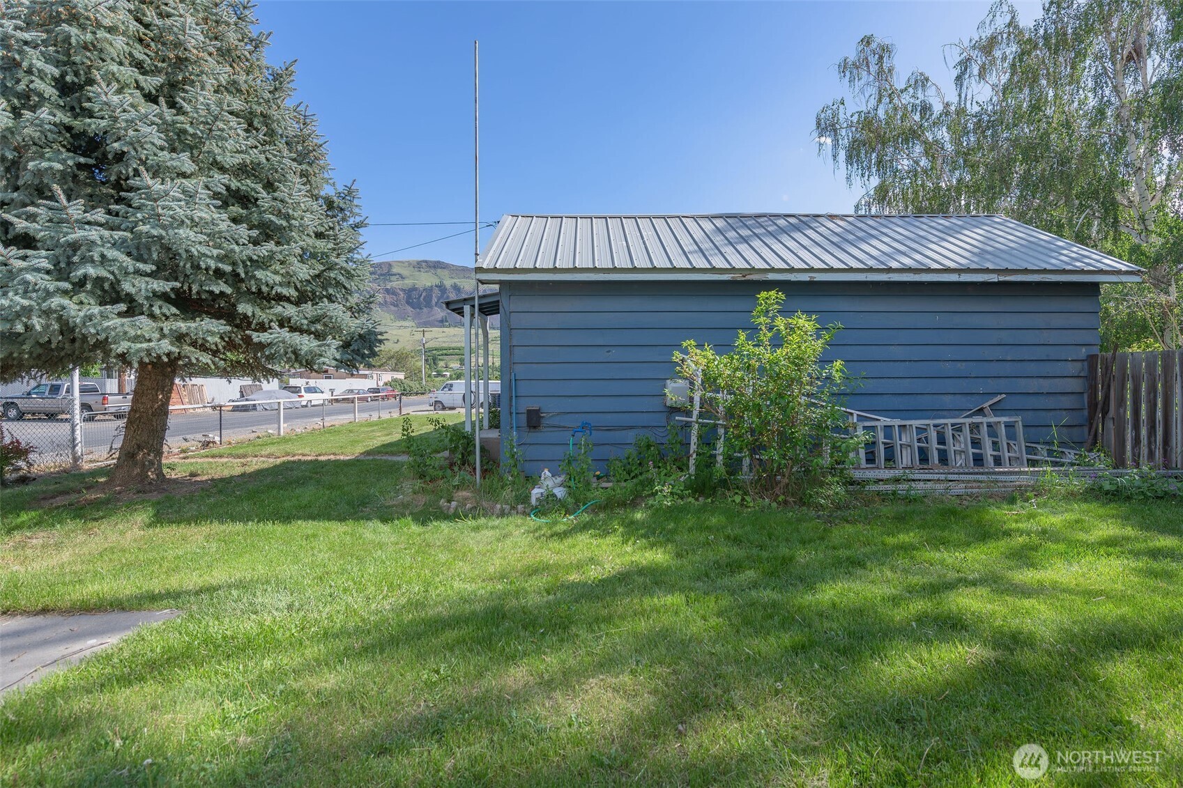 3432 Bainard Road , Malaga, WA 98828
