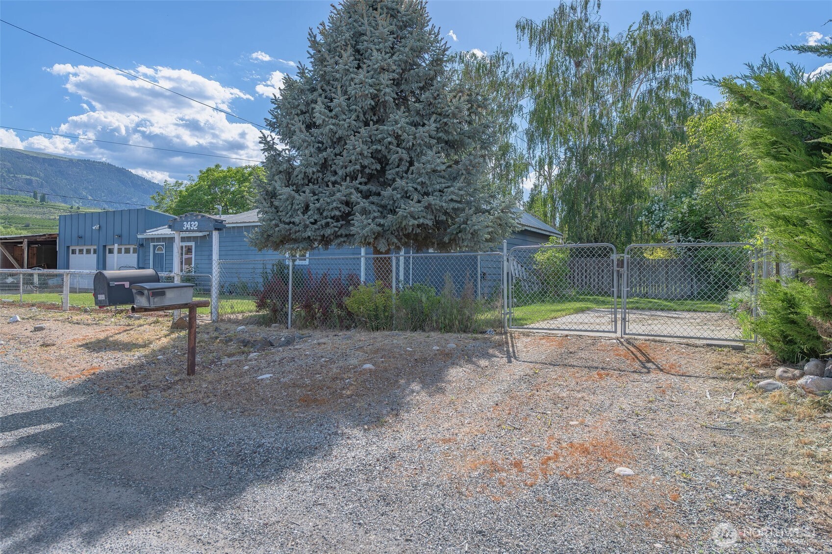 3432 Bainard Road , Malaga, WA 98828