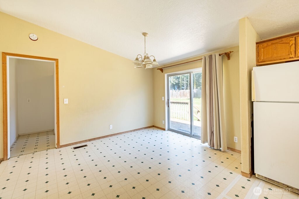 1090 Paul Avenue , Oak Harbor, WA 98277