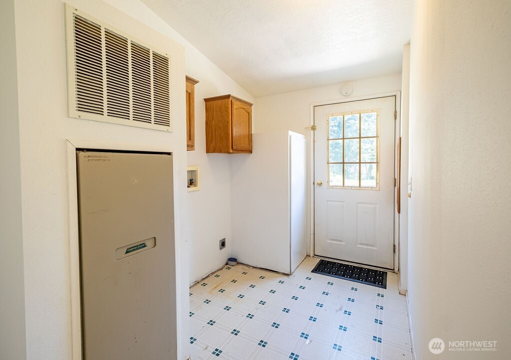 1090 Paul Avenue , Oak Harbor, WA 98277