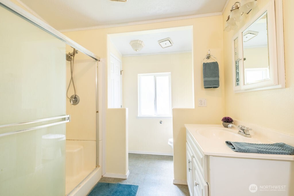 1090 Paul Avenue , Oak Harbor, WA 98277