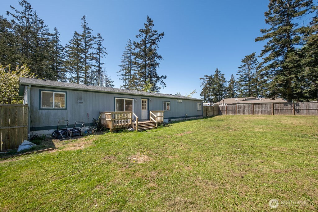 1090 Paul Avenue , Oak Harbor, WA 98277