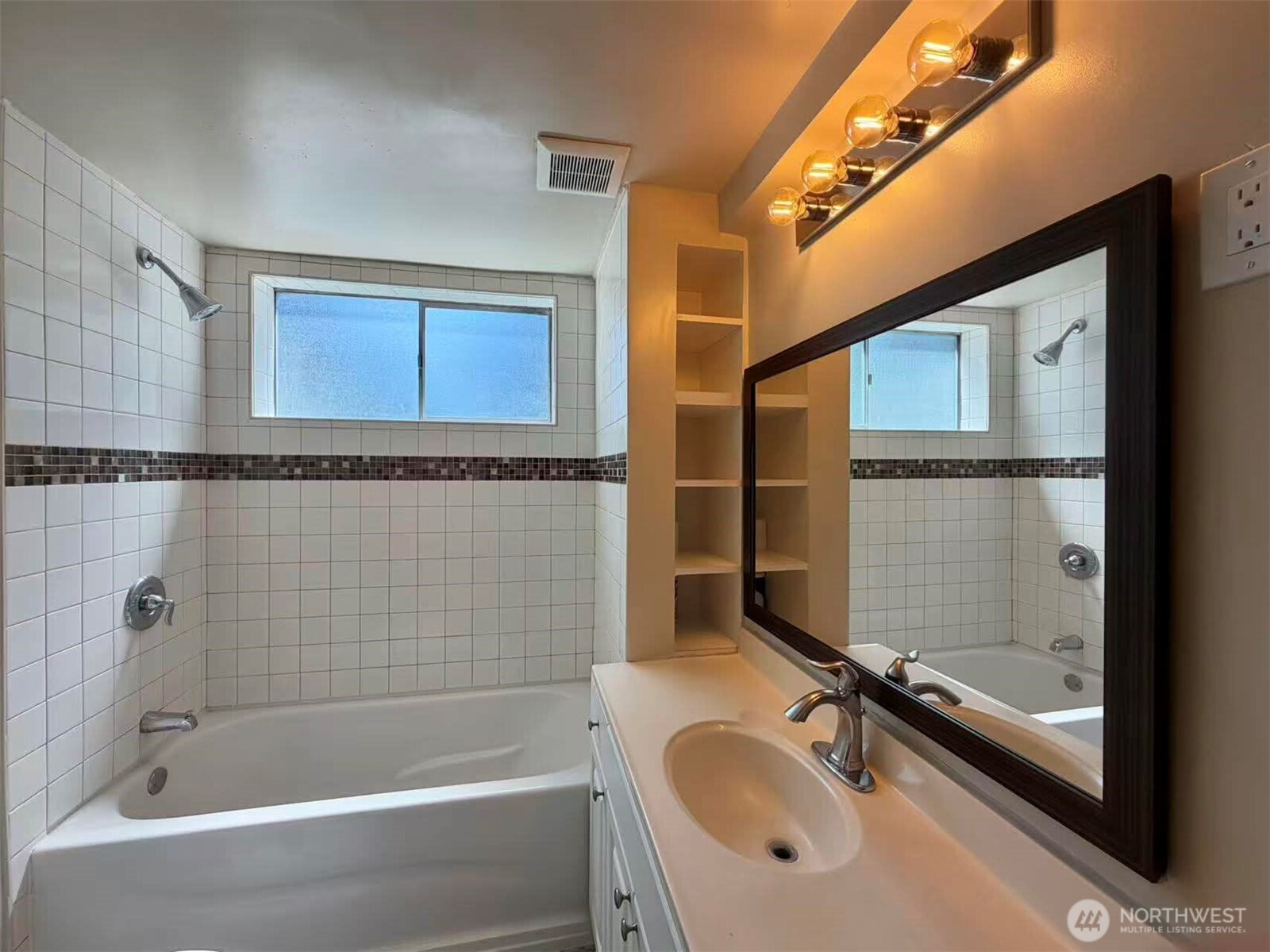 2508 SE 16th St , Renton, WA 98058-4632