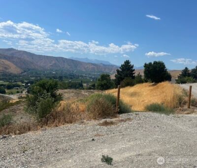 1395 Mountain Vista , Wenatchee, WA 98801 - Photo 4
