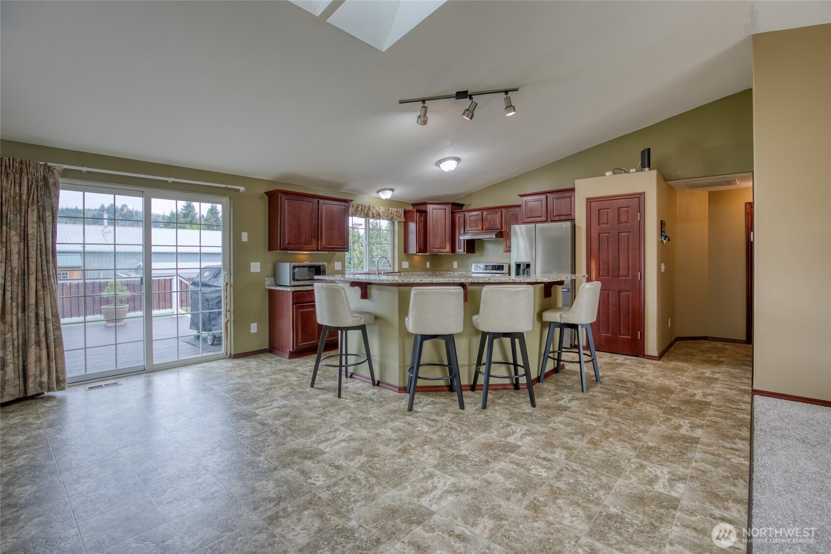 285 Meadow Loop , Montesano, WA 98563