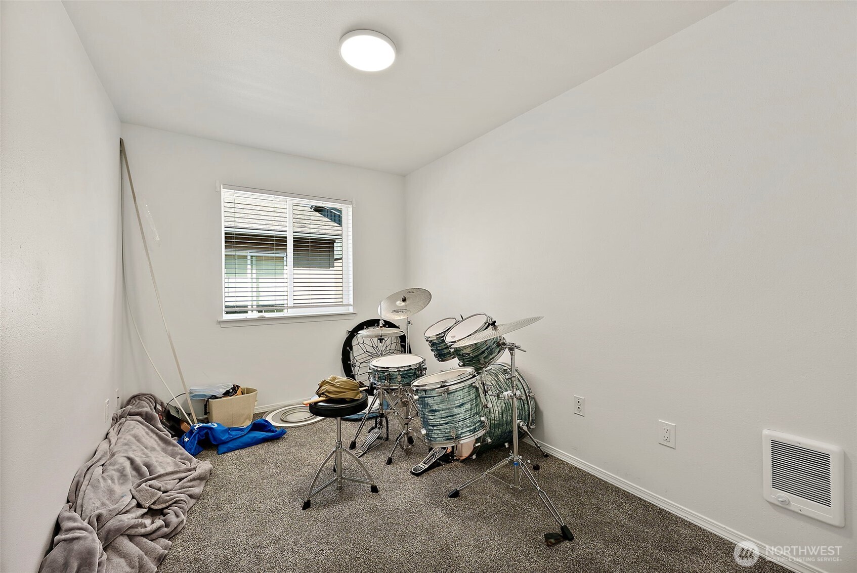 4560 S Puget Sound Ave , Tacoma, WA 98409