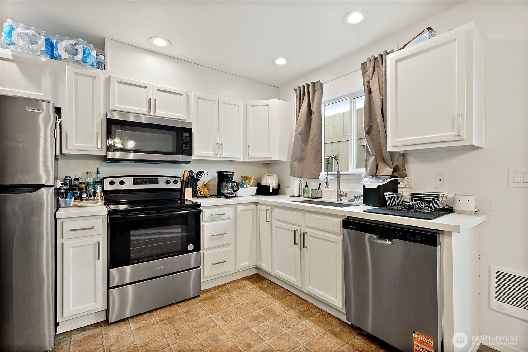 4560 S Puget Sound Ave , Tacoma, WA 98409