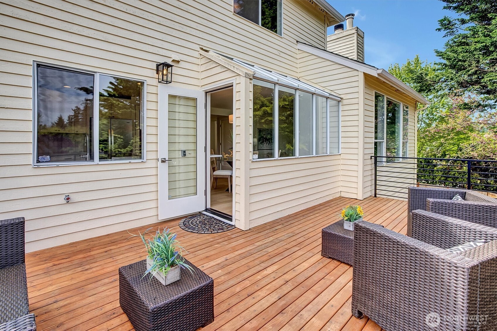 24422 SE 46th Court , Sammamish, WA 98029