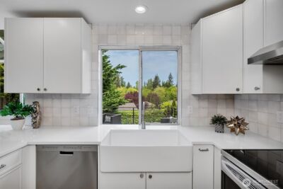 24422 SE 46th Court , Sammamish, WA 98029 - Photo 7