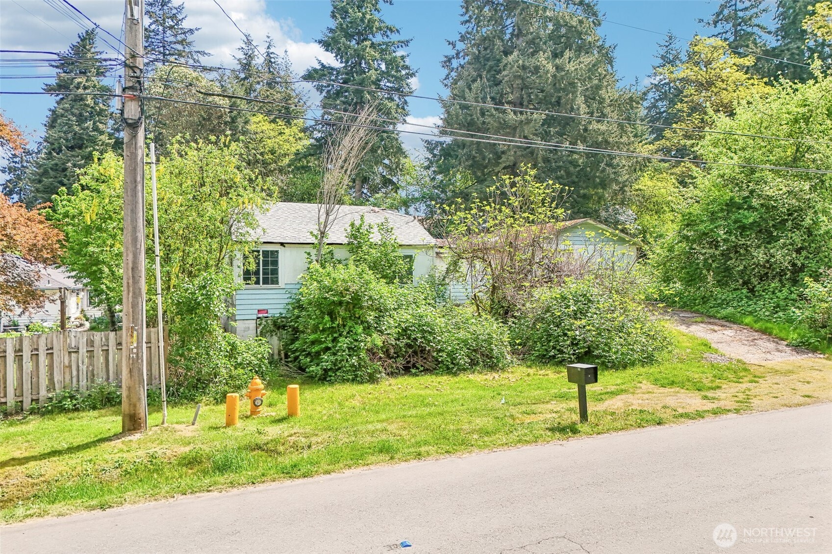 12242 10th Avenue S, Seattle, WA 98168