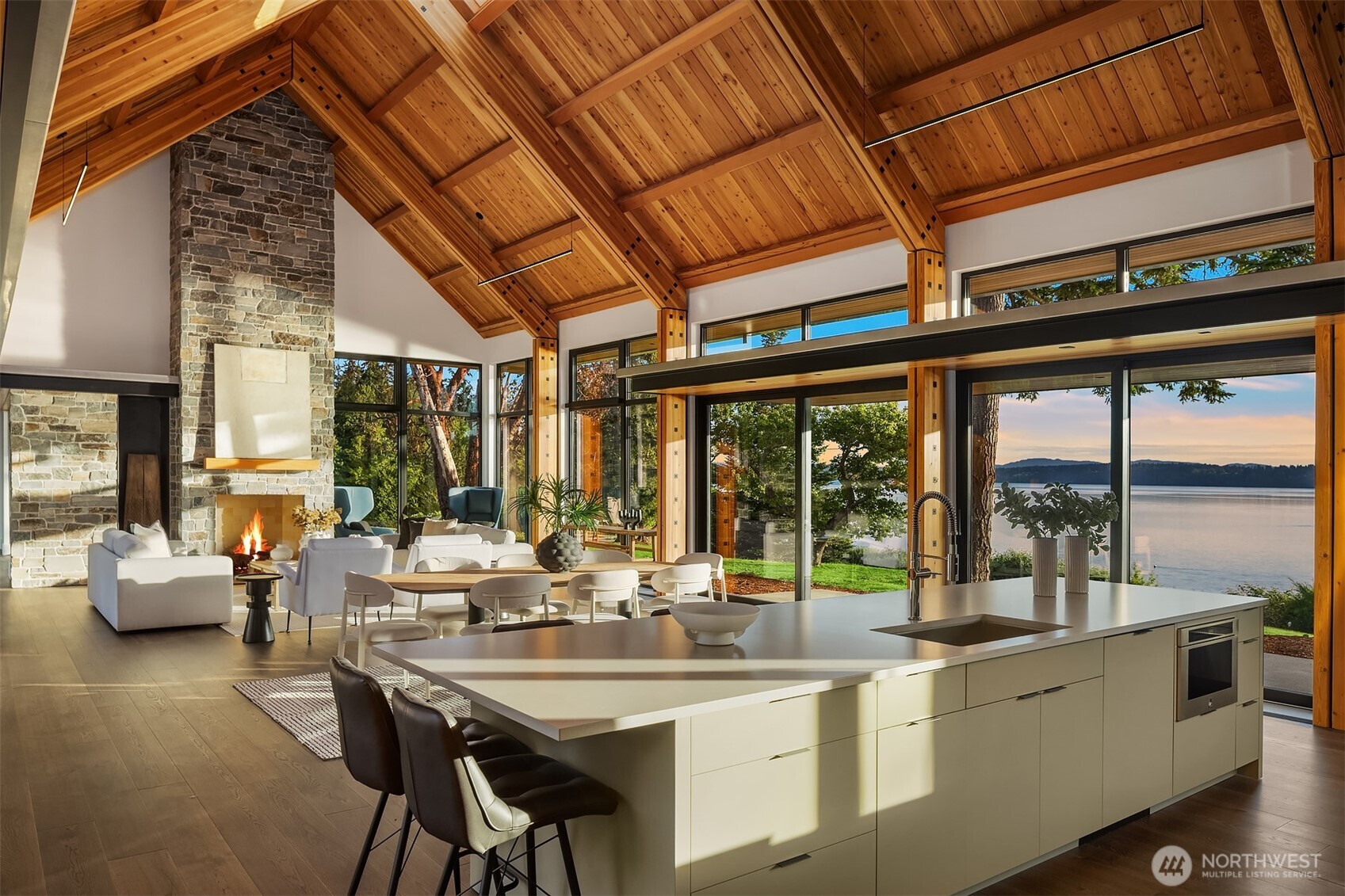 15137 Henderson Road , Bainbridge Island, WA 98110