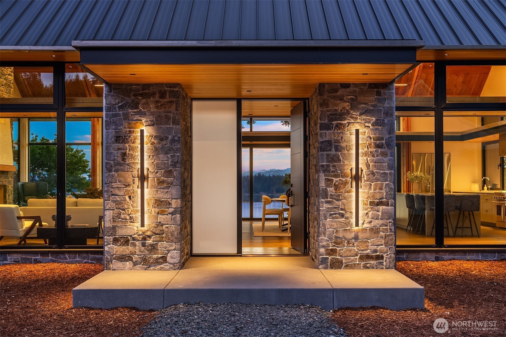 15137 Henderson Road , Bainbridge Island, WA 98110
