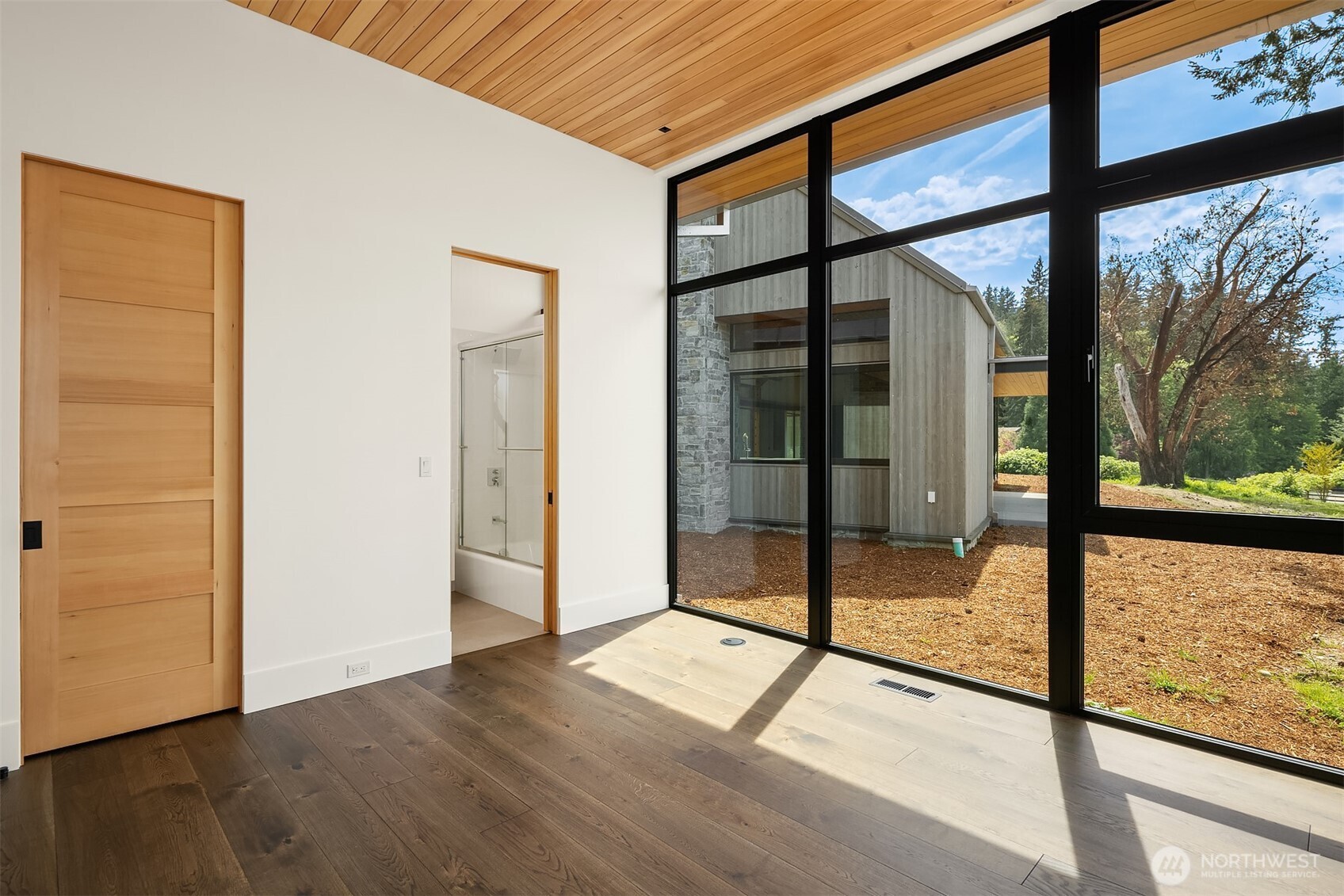 15137 Henderson Road , Bainbridge Island, WA 98110