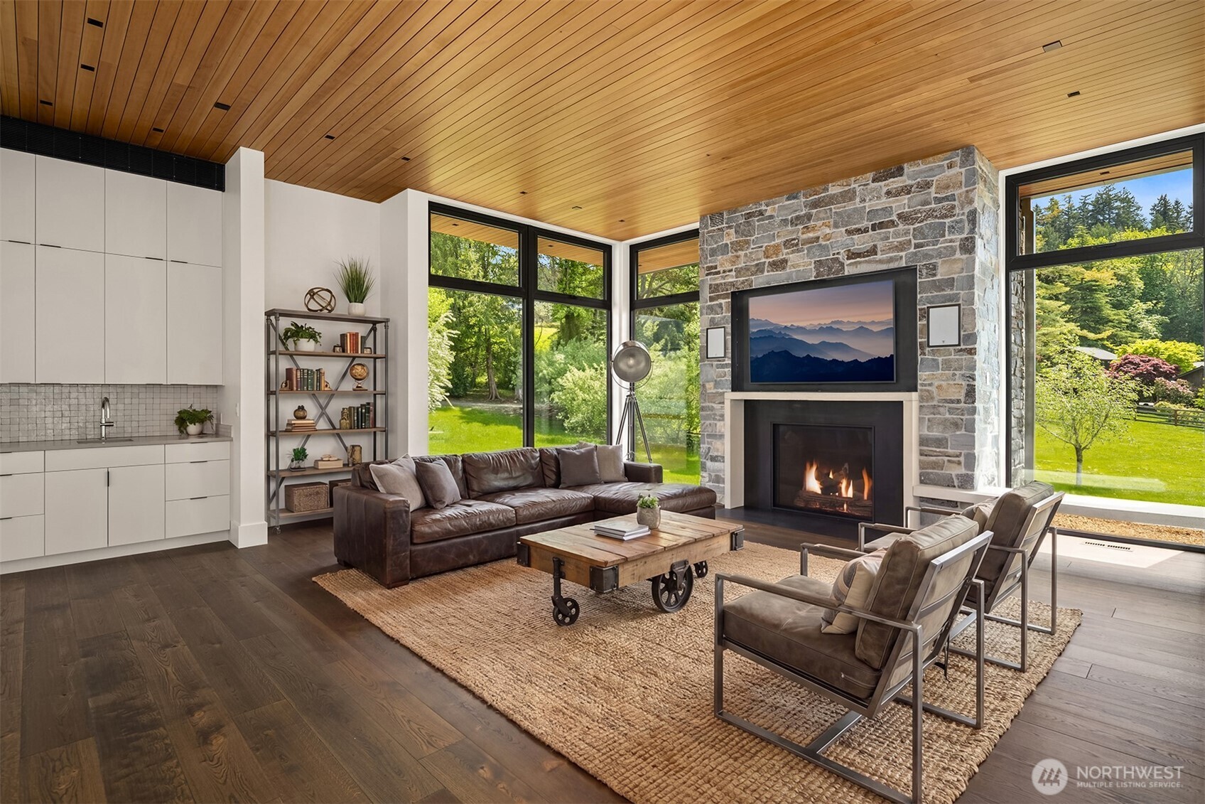 15137 Henderson Road , Bainbridge Island, WA 98110