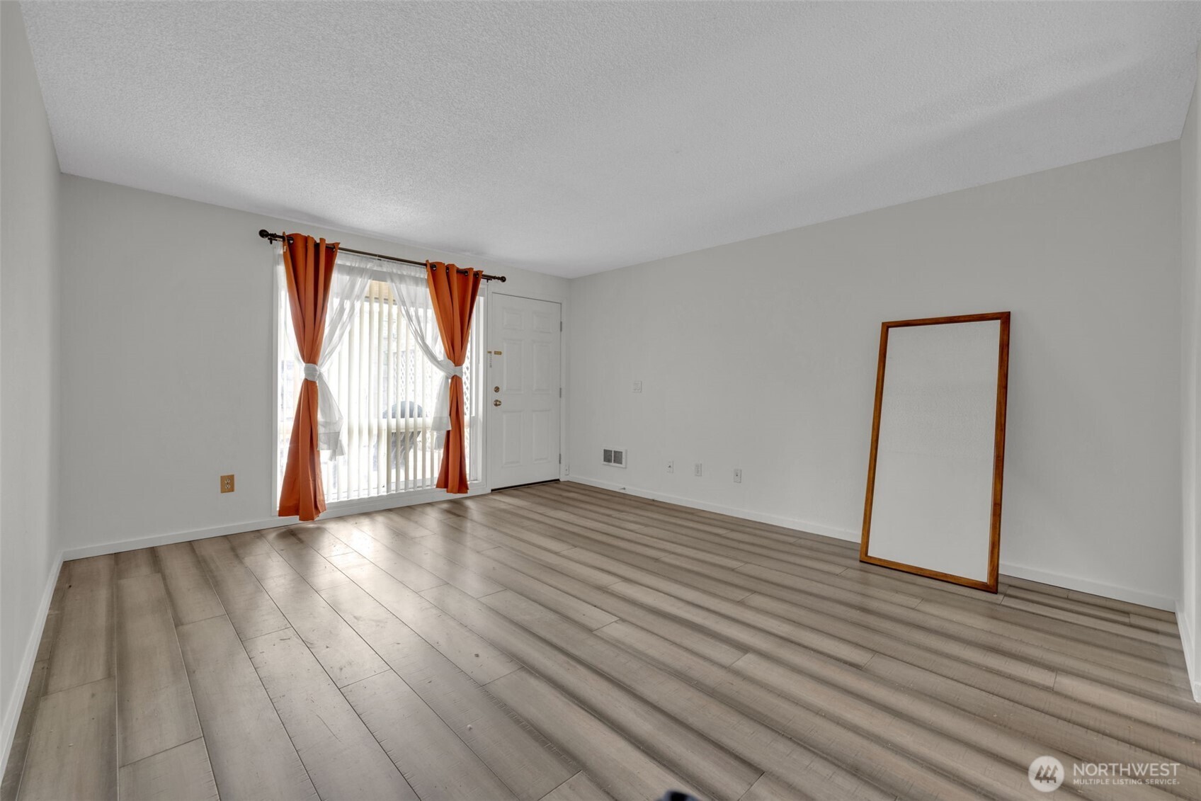 20620 76th Ave W #C, Edmonds, WA 98026