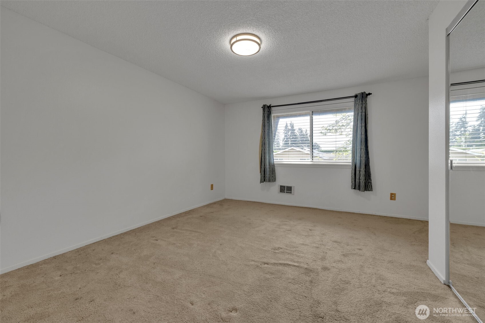 20620 76th Ave W #C, Edmonds, WA 98026