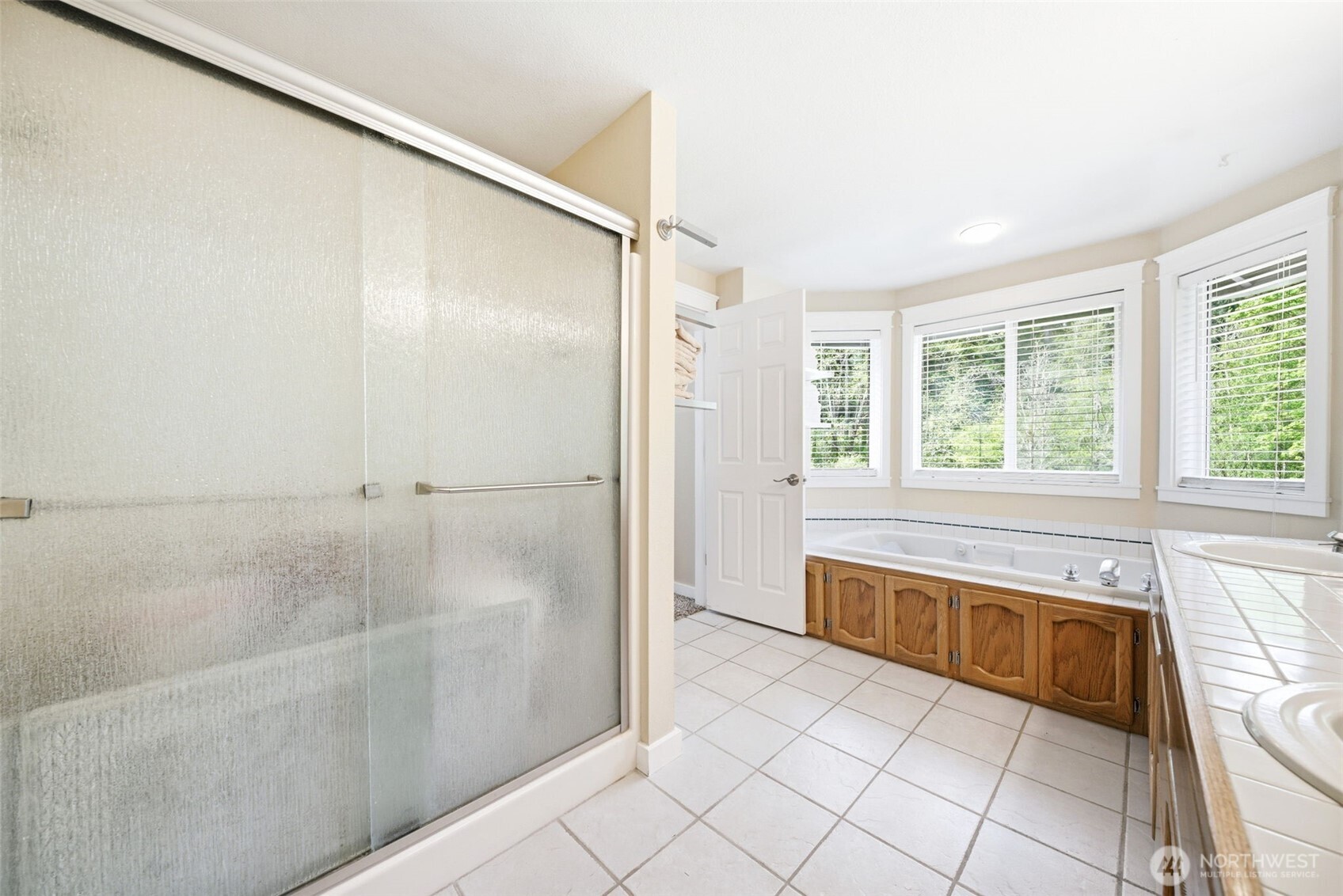 17302 NE Baker Creek Road , Brush Prairie, WA 98606
