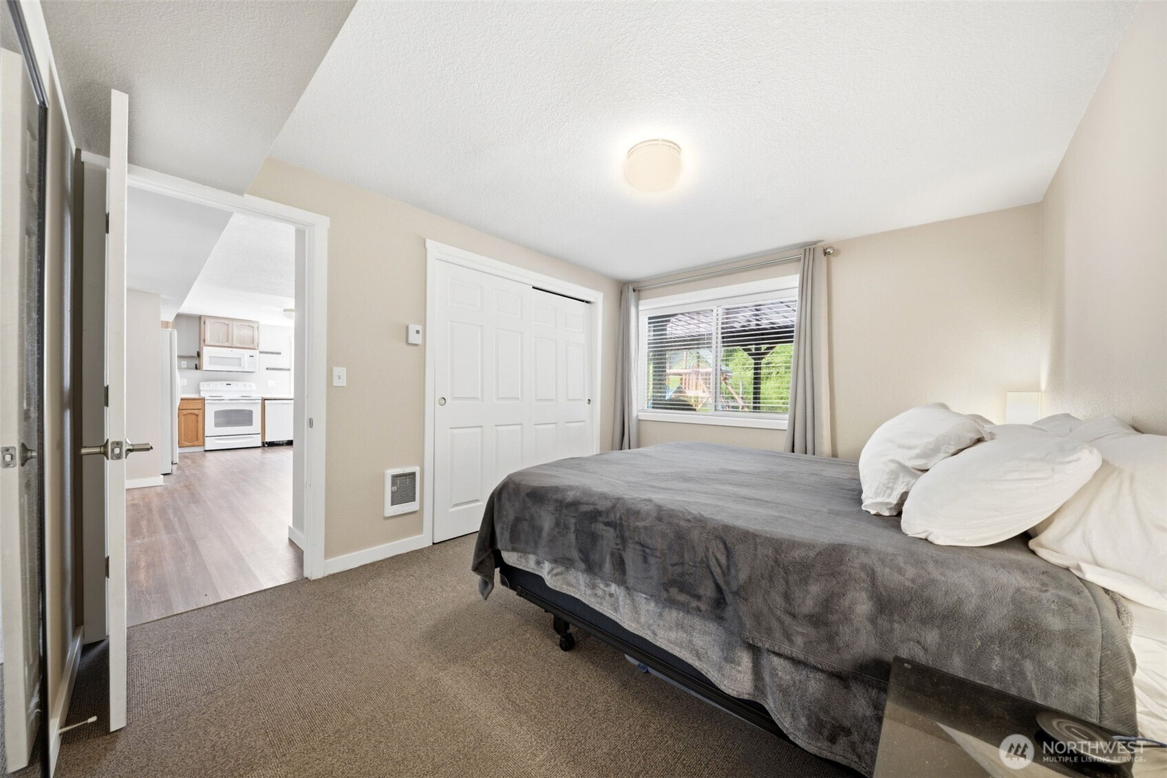 17302 NE Baker Creek Road , Brush Prairie, WA 98606
