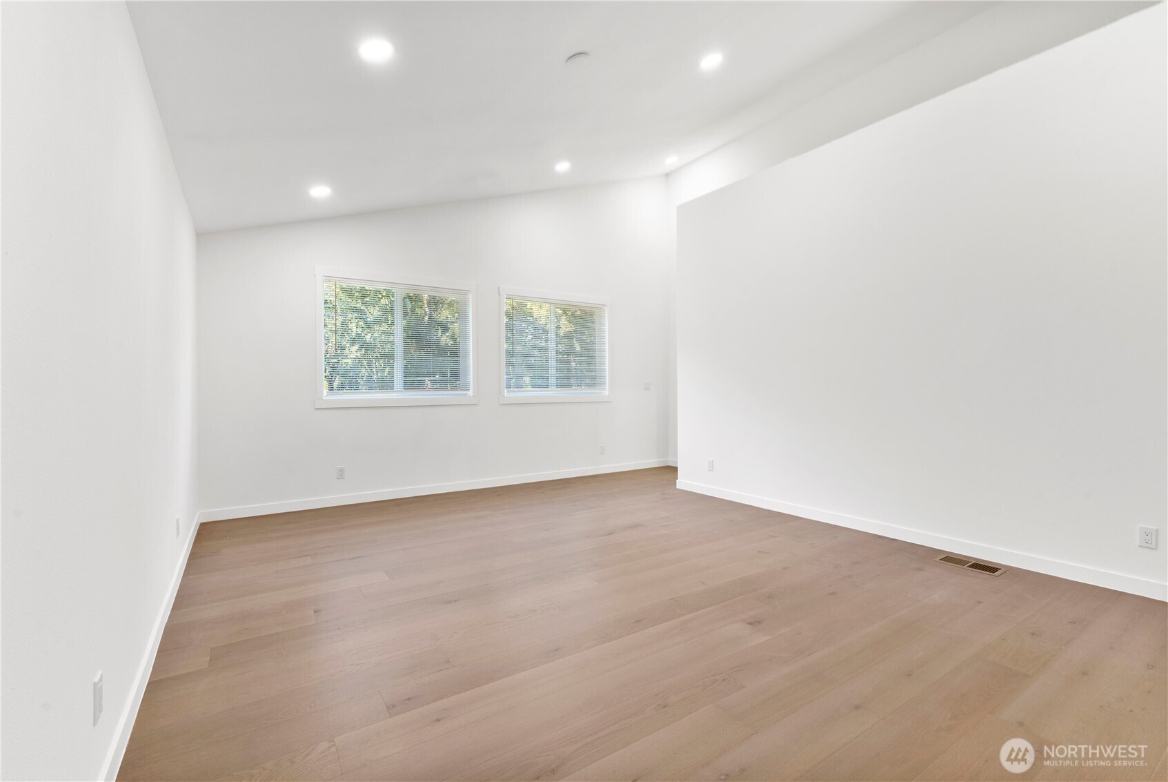 7003 44th Avenue E, Tacoma, WA 98443-1924
