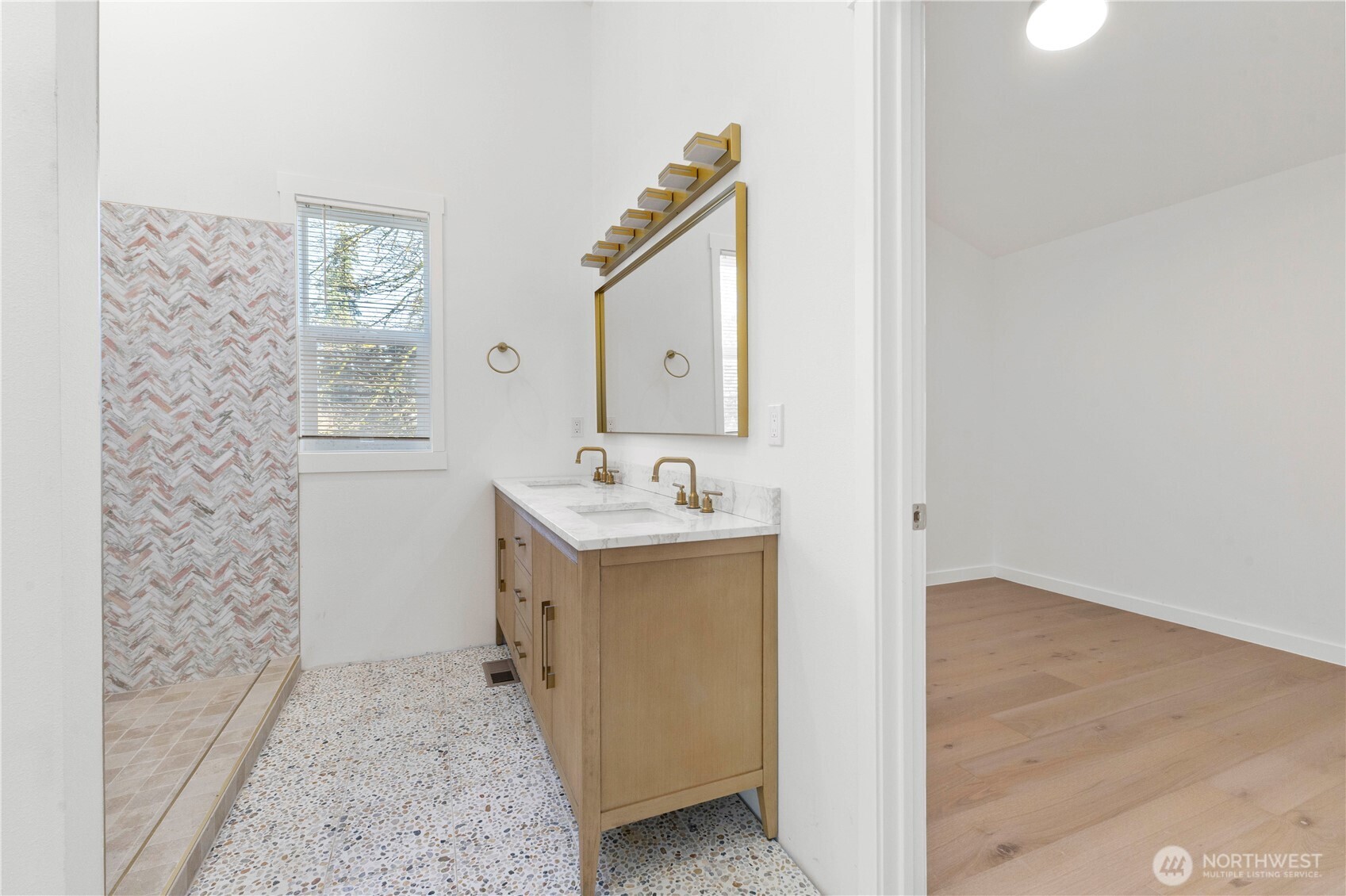 7003 44th Avenue E, Tacoma, WA 98443-1924