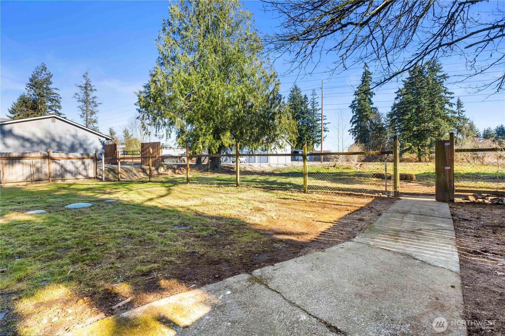 7003 44th Avenue E, Tacoma, WA 98443-1924