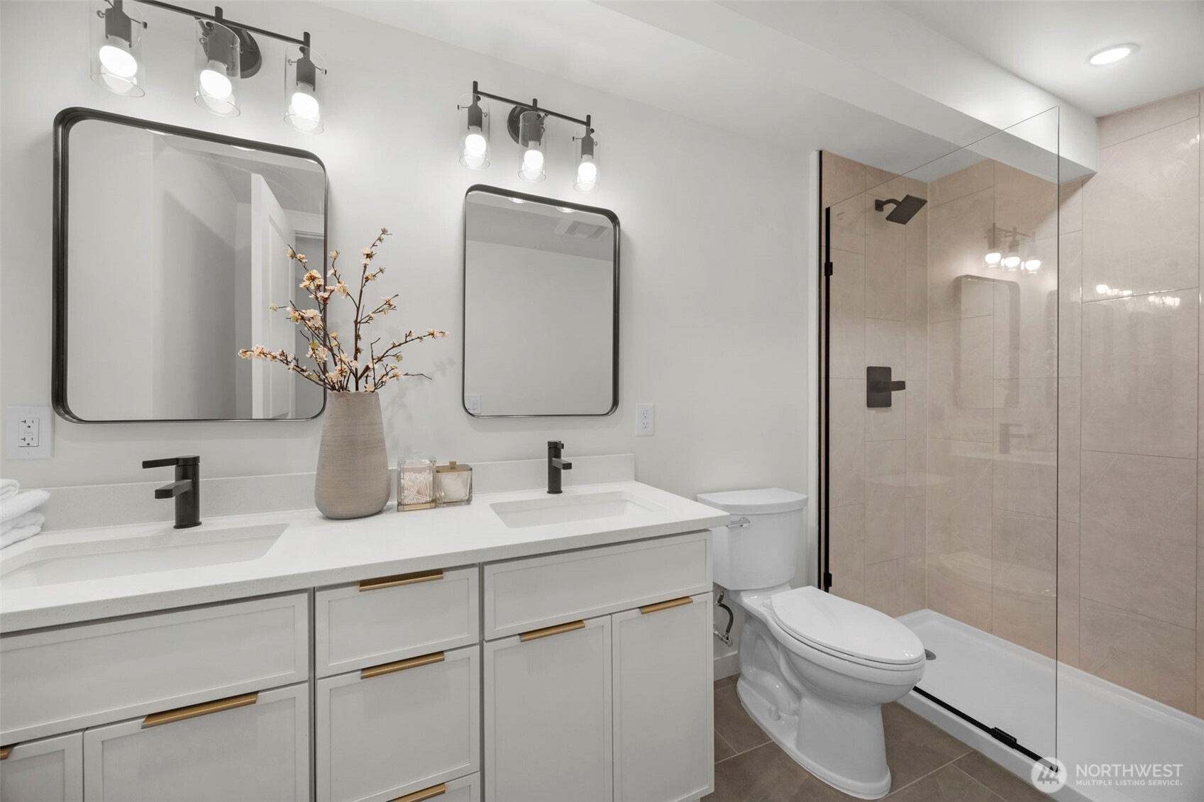 5319 201st Place SW, Lynnwood, WA 98036