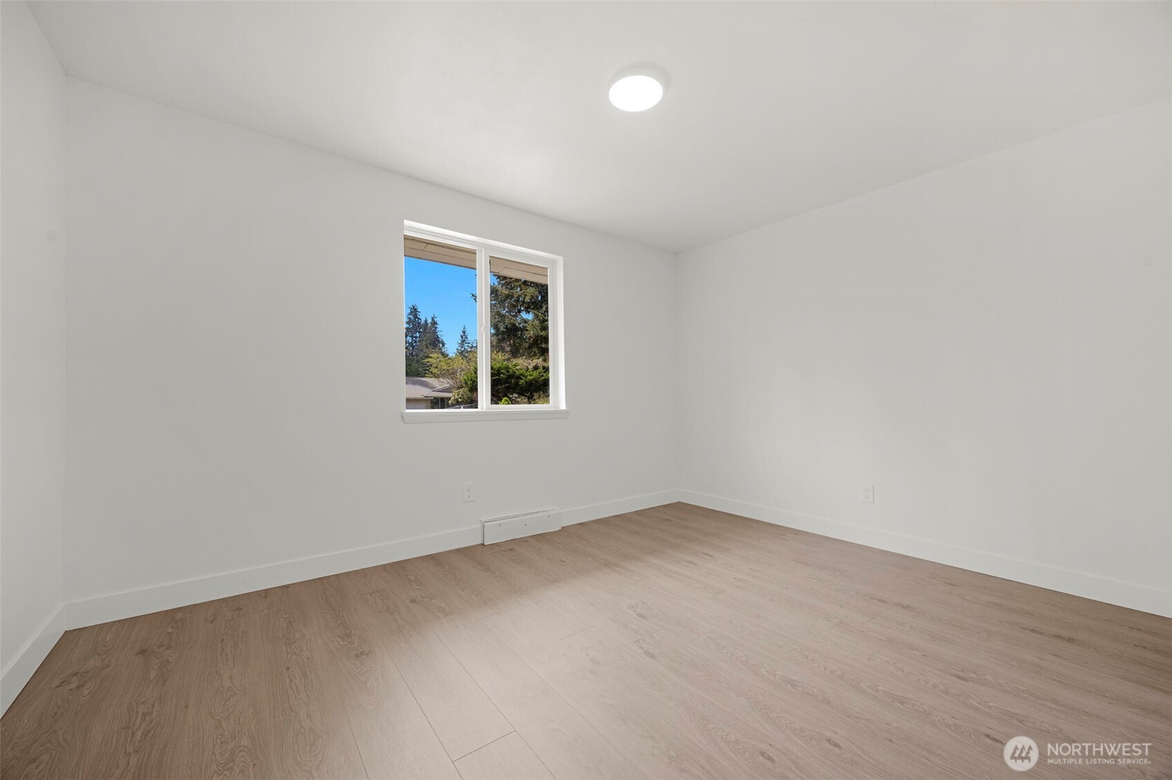 5319 201st Place SW, Lynnwood, WA 98036