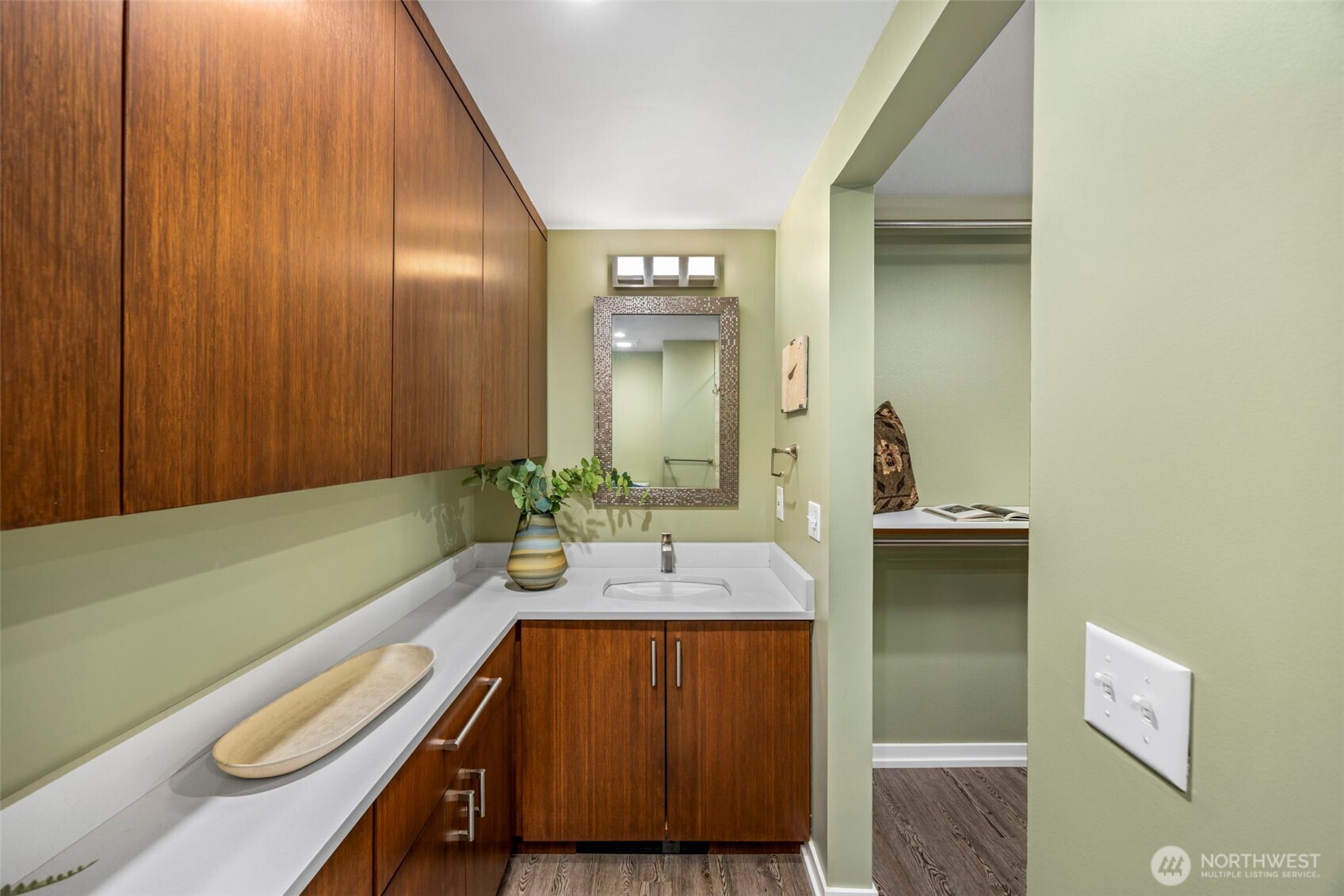 7001 Sand Point Way NE #B212, Seattle, WA 98115
